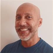 Profesor nativo de inglés con 27 años de experiencia, especializado en clases para adultos